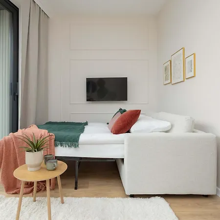 Modern Krochmalna With Air Conditioning Near Centre Of By Renters Lägenhet *