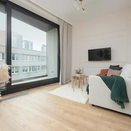 Apartamento Modern Krochmalna With Air Conditioning Near Centre Of By Renters