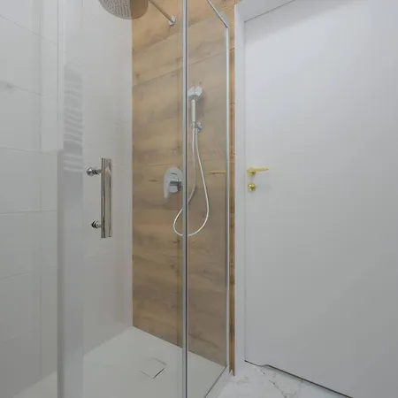 Modern Krochmalna With Air Conditioning Near Centre Of By Renters شقة *